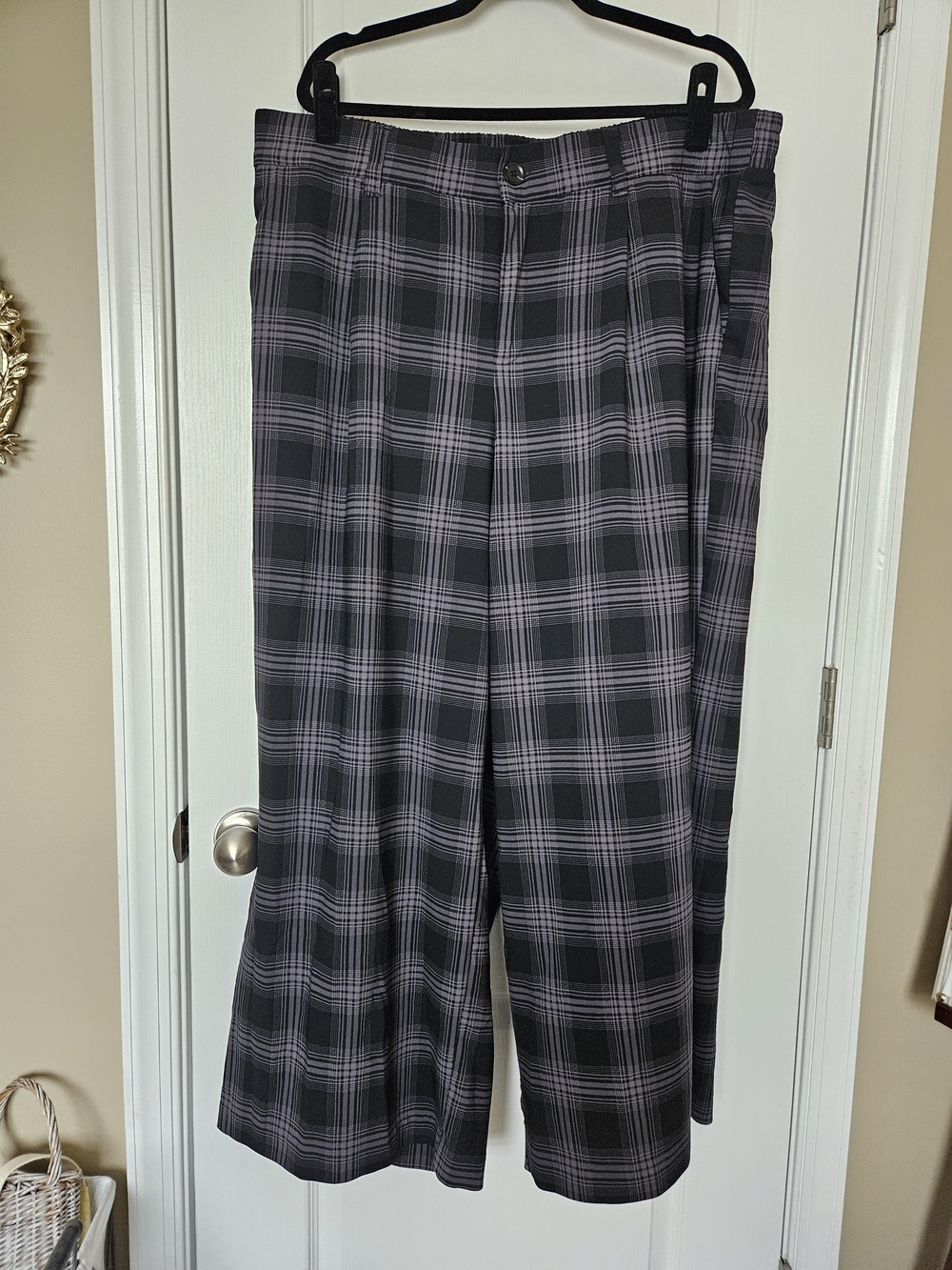 Torrid Black and Gray Plaid Pants